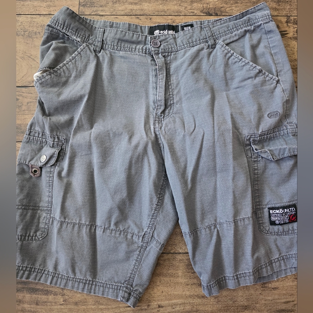 * Vintage‎ Ecko Unlimited Gray Cargo Shorts